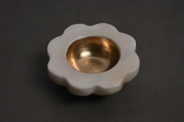 White_Diya_Marble_And_Brass_(Round)