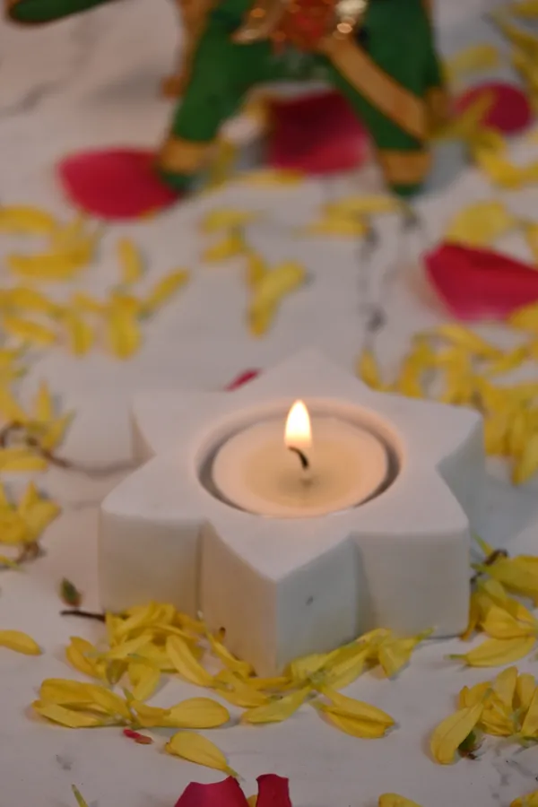White_Product_Summary_Diya_(Heart)