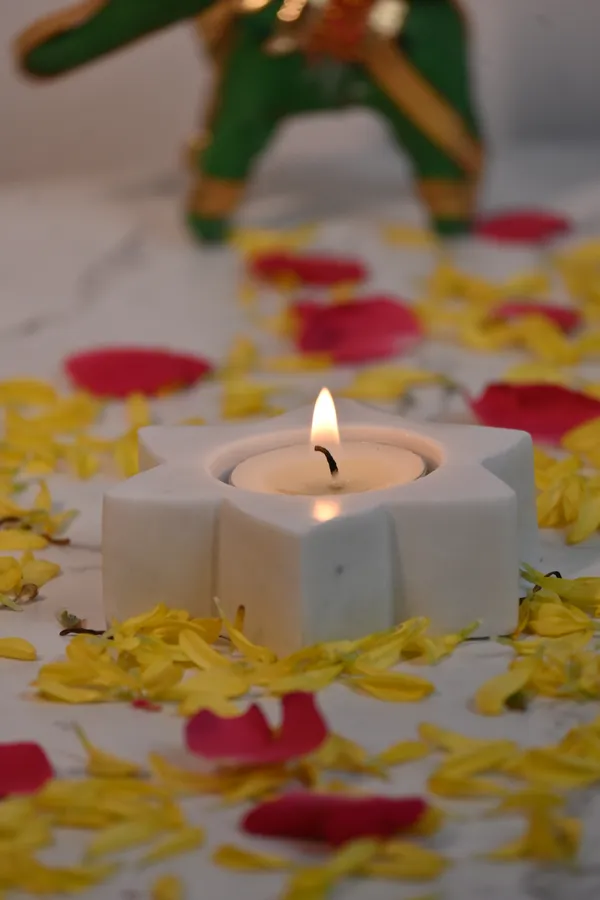 White_Product_Summary_Diya_(Heart)