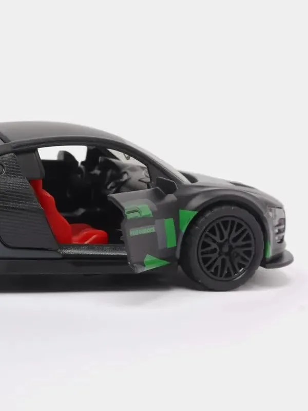 Black_Green_1:36_R8_Sports_Car_Diecast_Model_Realistic_Pull-Back_Racing_Toy_With_Openable_Doors_Premium_Metal_Collectible_For_Kids_&_Enthusiasts_Black_Green