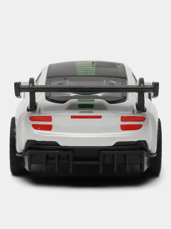Green_&_White_1:36_Bentley_Gt3_Diecast_Model_Toy_Car_Realistic_Pull-Back_Racing_Car_With_Openable_Doors_Premium_Metal_Toy_For_Kids_&_Collectors_Green_White