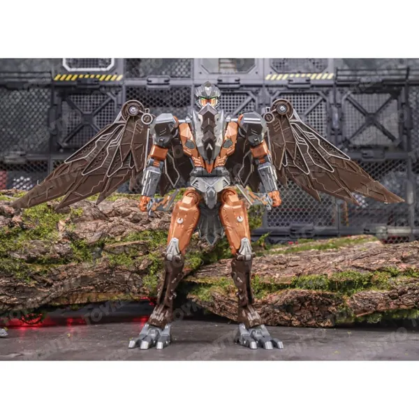 Arrow_Guard_Justice_Warrior_Eagle_Transforming_Toy_For_Kids_|_Robot_And_Eagle_Action_Figure__For_Children_And_Collectors
