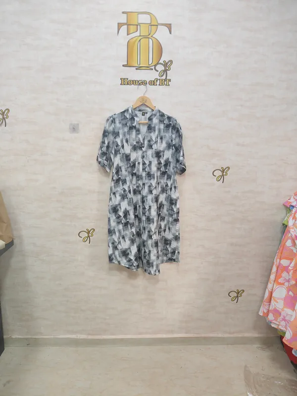 Grey_Rayon_Blend_Geo_Abstract_Print_Dress_For_Women_&_Girls