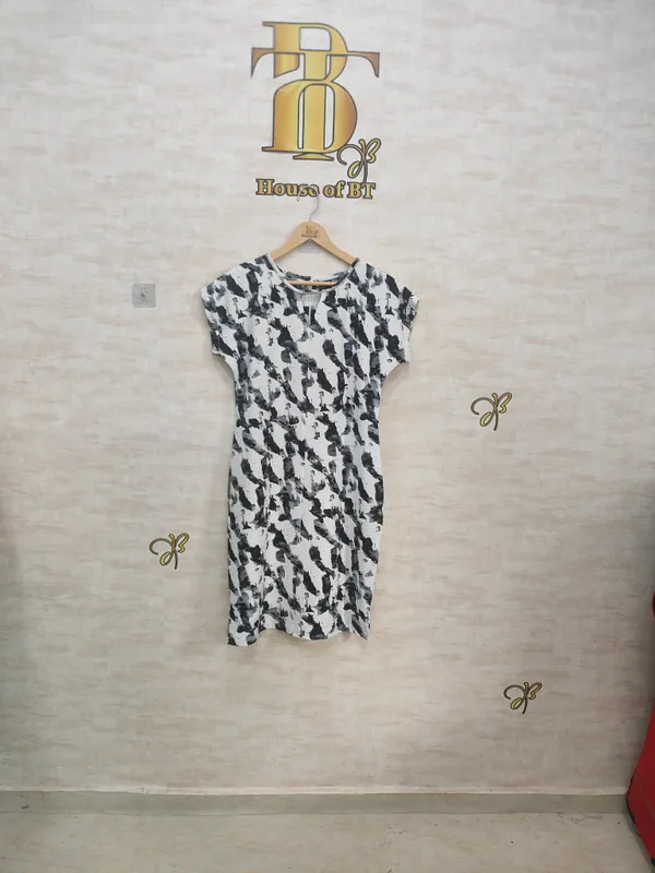 Black_Rayon_Blend_Chic_And_Smart_Shift_Style_Dress_For_Women_&_Girls