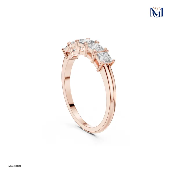 Elegant_Five_Princess_Moissanite_Ring_Crafted_in_925_Silver