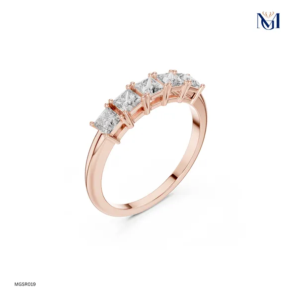 Elegant_Five_Princess_Moissanite_Ring_Crafted_in_925_Silver