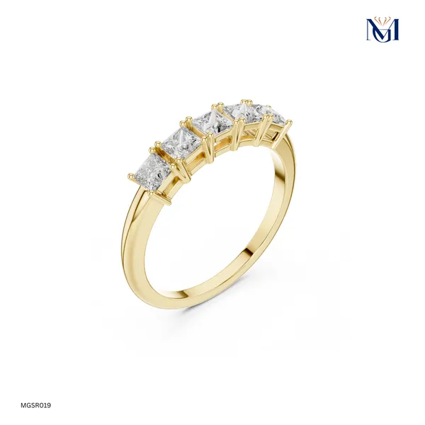 Elegant_Five_Princess_Moissanite_Ring_Crafted_in_925_Silver