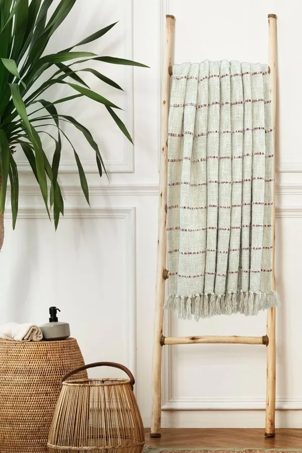 Beige_&_Maroon_Soft_Throw_Blanket_For_Bed_Pure_Cotton_Blanket_With_Fringe_Tassels_For_Couch_Home_Decor_Items_For_Living_Room_Drawing_Room_Sofa_Bed_Chair_&_Travel_For_All_Season_125X150_Cm_(Pack_Of_1)