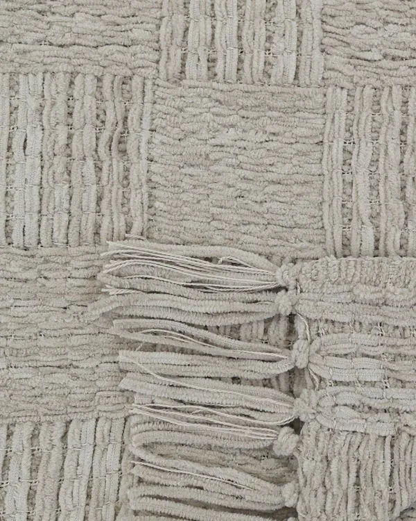 Brown_Soft_Chenille_Woven_Throw_Blanket_130X170_Cm_Throw_For_Sofa_Bed_Room_Living_Room_With_Soft_Fringes_Light_Throw_Blanket_(Pack_Of_1)