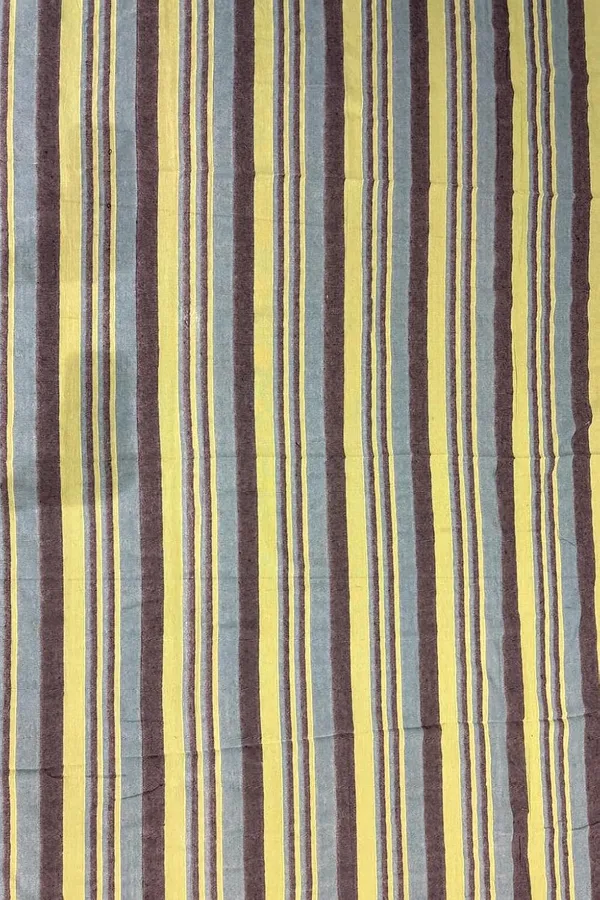 Green_Poly_Cotton_Double_Bedsheet_Soft_&_Durable_Striped_Double_Bed_Sheet_With_Modern_Design_100_X_100In_230_Threadcount_(Pack_Of_1)