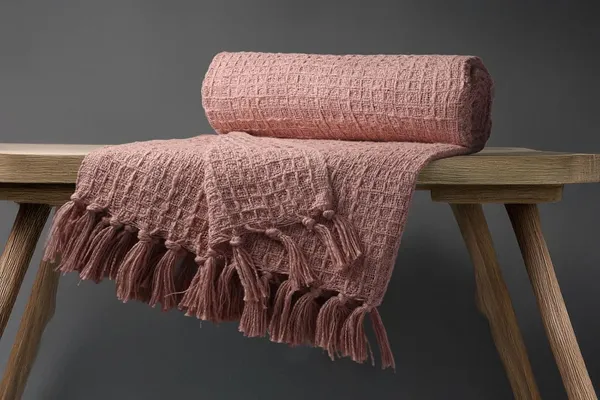Pink_Cotton_Waffle_Throw_Blanket_Soft_&_Cozy_Sofa_And_Couch_Trending_Home_Decor_For_Extra_Comfort_Relaxation_And_Style_125_X_150_Cm_(Pack_Of_1)