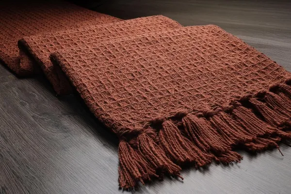 Brown_Rust_Premium_125_X_150_Cm_Cotton_Waffle_Throw_Blanket_Soft_&_Cozy_Sofa_And_Couch_Accent_Trending_Home_Decor_Essential_For_Extra_Comfort_Relaxation_And_Style_(Pack_Of_1)