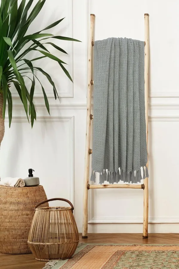 Grey_Premium_125_X_150_Cm_Cotton_Waffle_Throw_Soft_&_Cozy_Sofa_And_Couch_Accent_Trending_Home_Decor_Blanket_(Pack_Of_1)