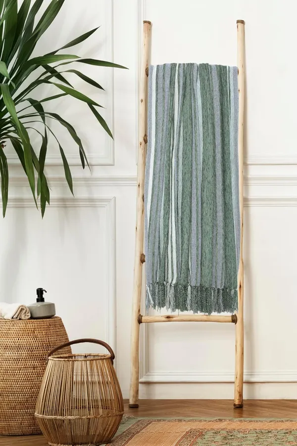 Olive_Green_&_Grey_Handwoven_Stripes_Chenille_Throw_Blanket_For_3_Seater_Sofa_140X180_Cm_Olive_&_Grey_Soft_Throw_For_Sofa_Bed_Chair_&_Travel_Ideal_For_All_Season_(Pack_Of_1)