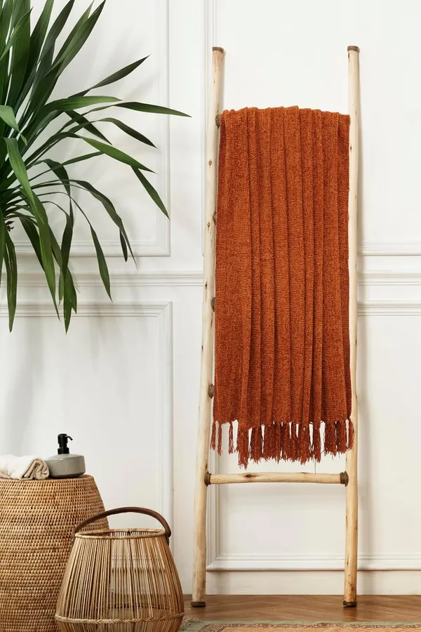 Brown_Rust_Luxe_Chenille_Throw_Blanket_With_Fringe_140X180_Cm_Ultra_Soft_For_Decorative_Sofa_&_Bed_Cover(Pack_Of_1)