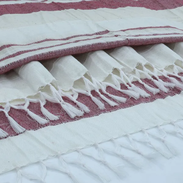 White_&_Wine_Handloom_Cotton_Throw_Woven_For_Your_Home_Living_Room_Sofa_Bed_Chair_125X150_Cm_(Pack_Of_1)