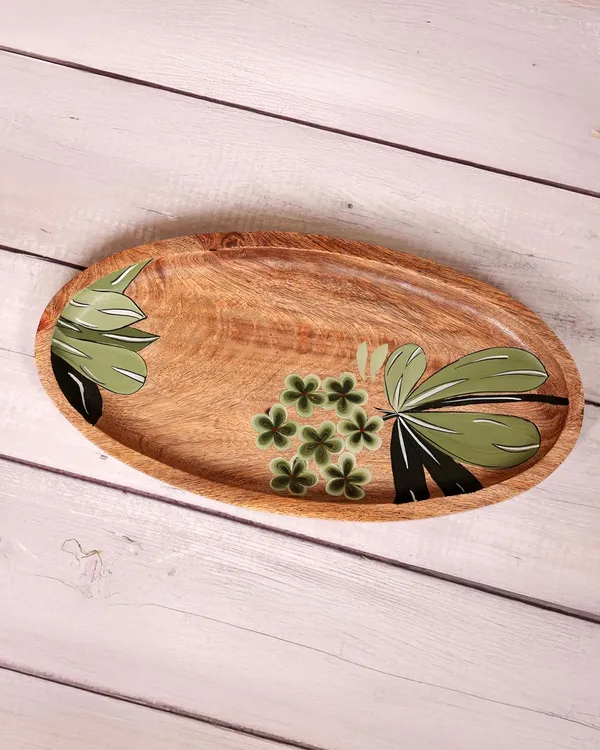Brown_Rustic_Oval_Wooden_Handcrafted_And_Hand-Painted_Decorative_Serving_Tray