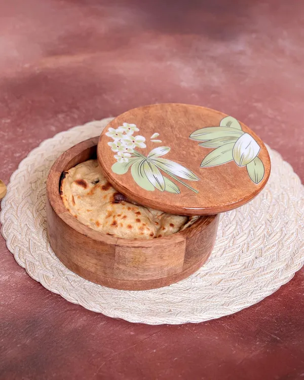 Brown_Wooden_Tortilla_Warmer_With_Floral_Design_(20_Cm_Round)
