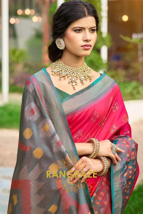 Bridal_Red_Banarasi_Silk_Saree_For_Women