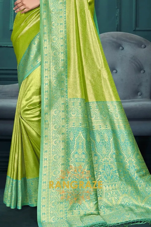 Green_Royal_Kanjivaram_Silk_Saree_For_Women