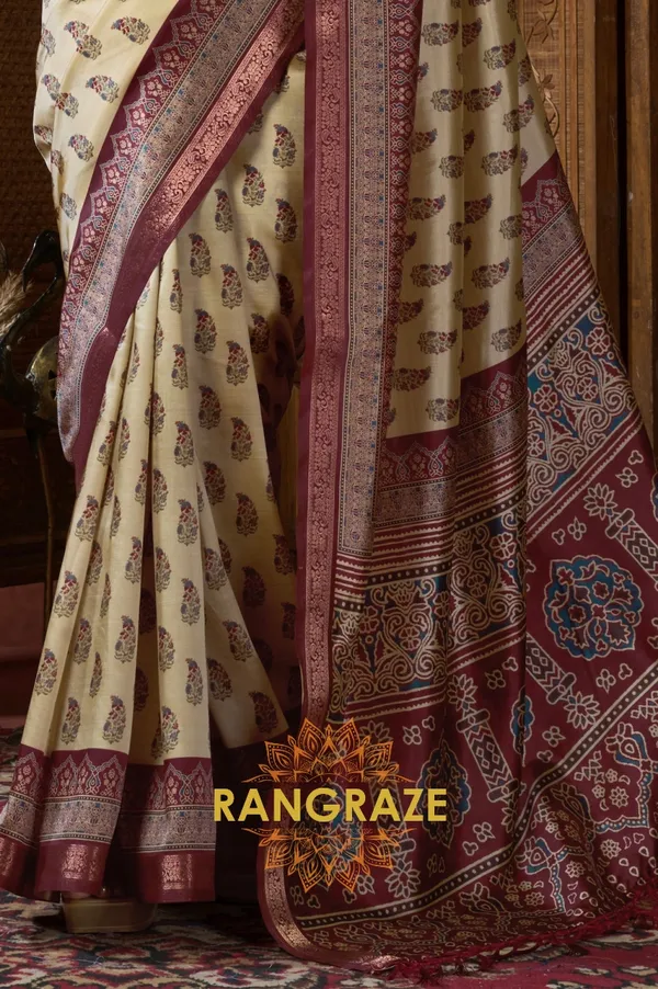 IVORY_AJRAKH_PRINT_SOFT_SILK_SAREE