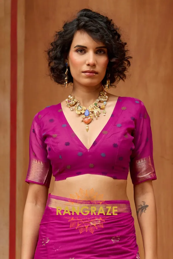 Magenta_Banarasi_Saree_For_Women