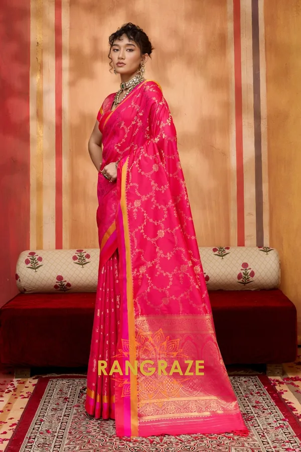 Royal_Magenta_Banarasi_Saree_For_Women