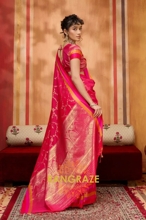 Royal_Magenta_Banarasi_Saree_For_Women