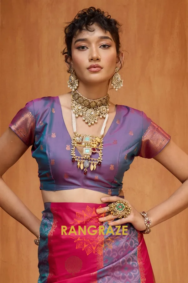 Bridal_Red_Banarasi_Saree_For_Women