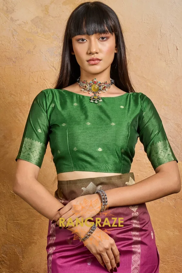 Majestic_Magenta_Banarasi_Saree_For_Women