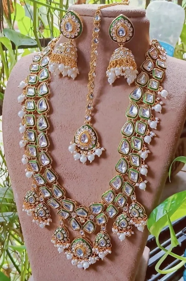 White_&_Gold_Gold_Plated_Necklace,_Earring_&_Maang_Tikka_Set_For_Girls_&_Women