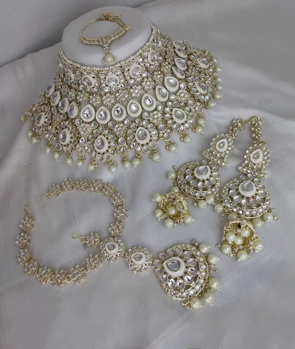 White_Gold_Plated_Necklace,_Earring,_Maang_Tikka_&_Nose_Ring_Set_For_Girls_&_Women