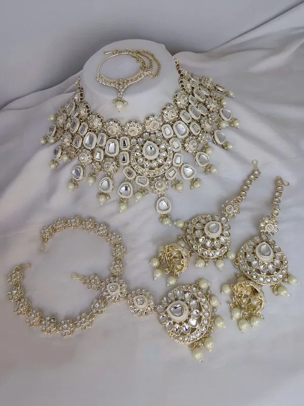 White_Gold_Plated_Necklace,_Earring,_Maang_Tikka_&_Nose_Ring_Set_For_Girls_&_Women