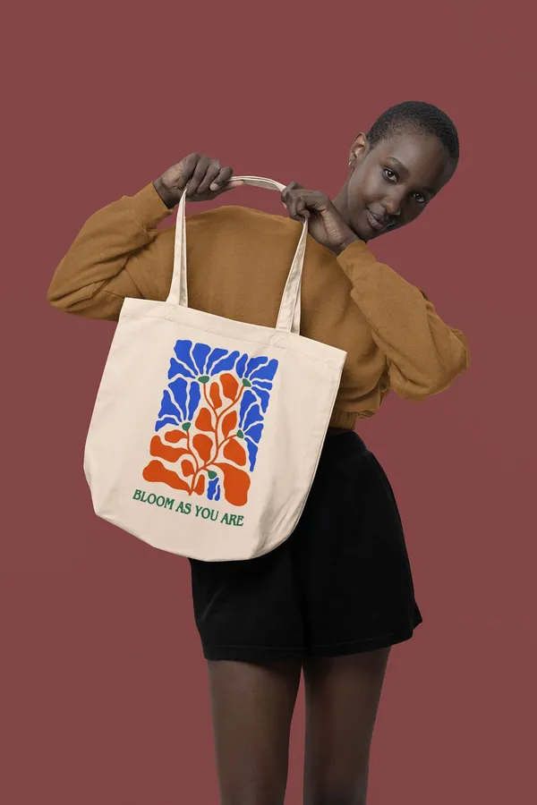White_Canvas_Tote_Bag_For_Girls