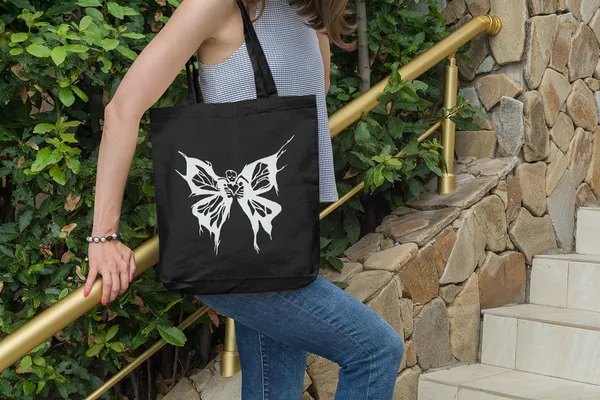 Black_Canvas_Tote_Bag_For_Girls