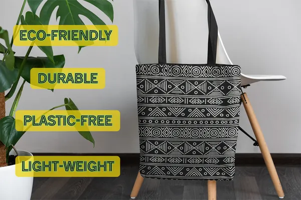 Black_&_White_Canvas_Abstract_Design_Tote_Bag_With_Zipper_And_Pocket