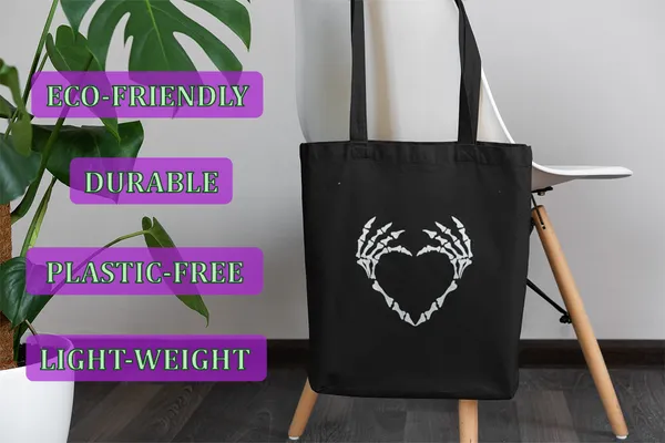 Black_Heart_Printed_Canvas_Tote_Bags_With_Zipper_And_Pocket