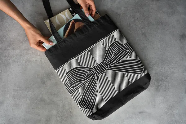 Black_&_White_Canvas_Tote_Bag_For_Women