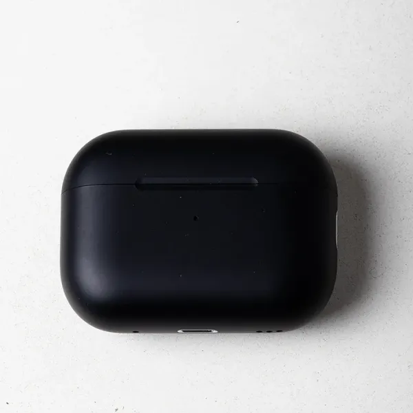 Black_Pro_2nd_Generation_Edition_Magsafe_Wireless_Charging_Case_100_Warranty_Covered