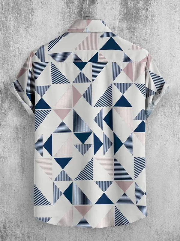 Blue_Geometric_Print_Short_Sleeve_Button-Down_Shirt,_White_And_Navy_Blue_Triangle_Pattern,_Casual_Summer_Wear