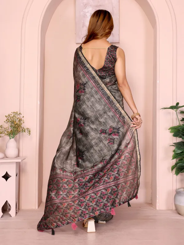 Grey_&_Black_Floral_Black_Chanderi_Saree_For_Women