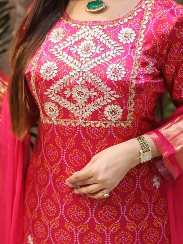 Pink_Heavy_Fancy_Pair_&_Dupatta_Set