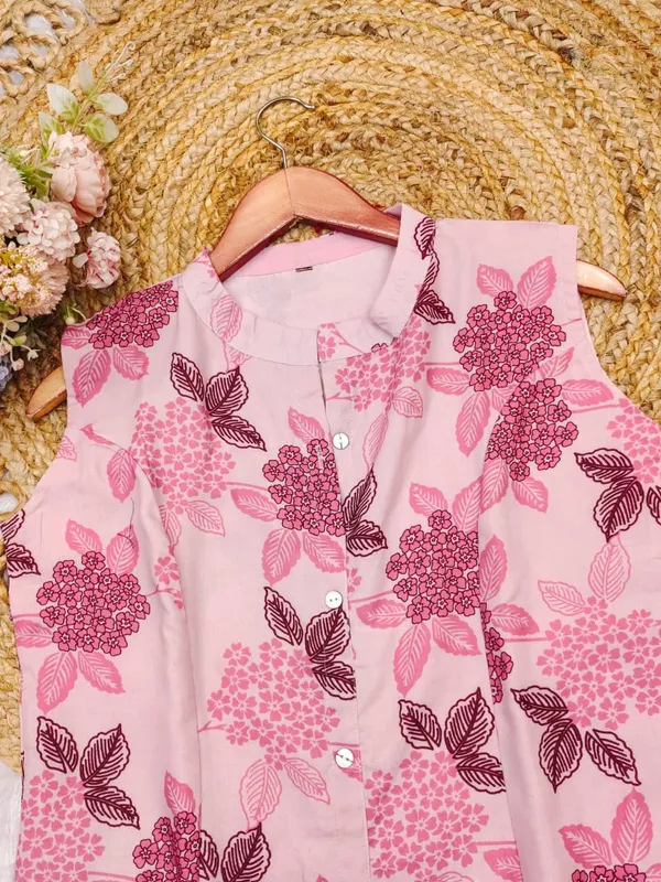 White_Trendy_Floral_Printed_Kurta_Set_For_Women_-_Urban_Garden_Design