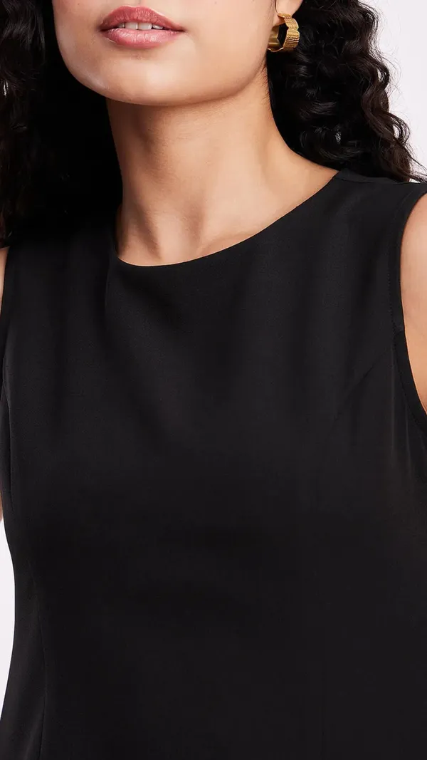Crew_Neck_Shift_Black_Dress