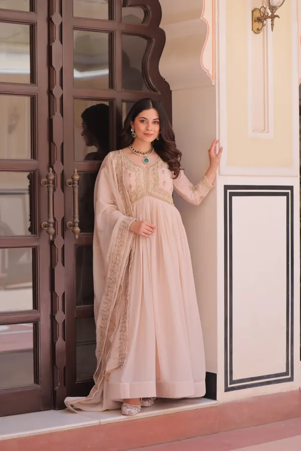 Cream_Gown-Dupatta_Collections_For_Festivals_And_Weddings