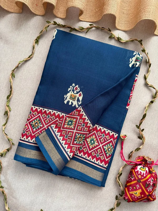 Dark_Blue_Presenting_New_Printed_With_Blouse_Mul_Mul_Cotton_Saree