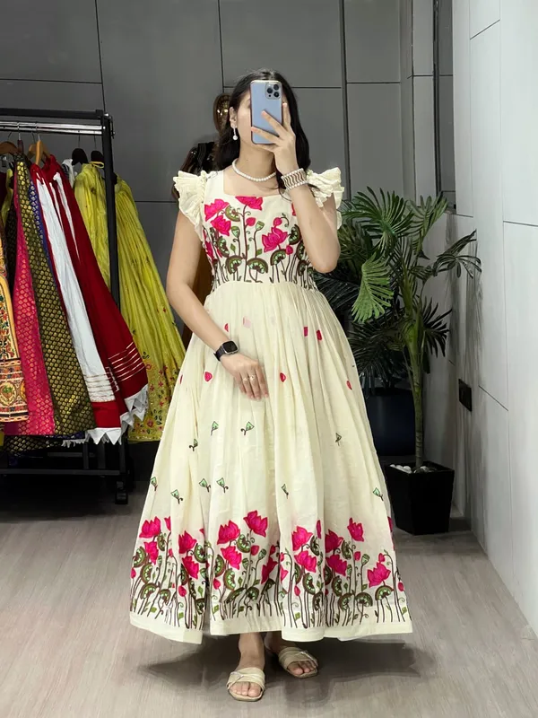 Off_White_Trending_Traditional_Kalamkari_Sets_For_Women