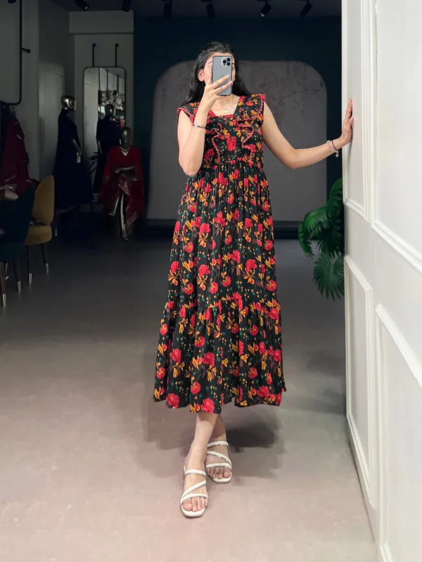 Black_Floral_Prints_Maslin_Silk_Ethnic_Dress_Collection