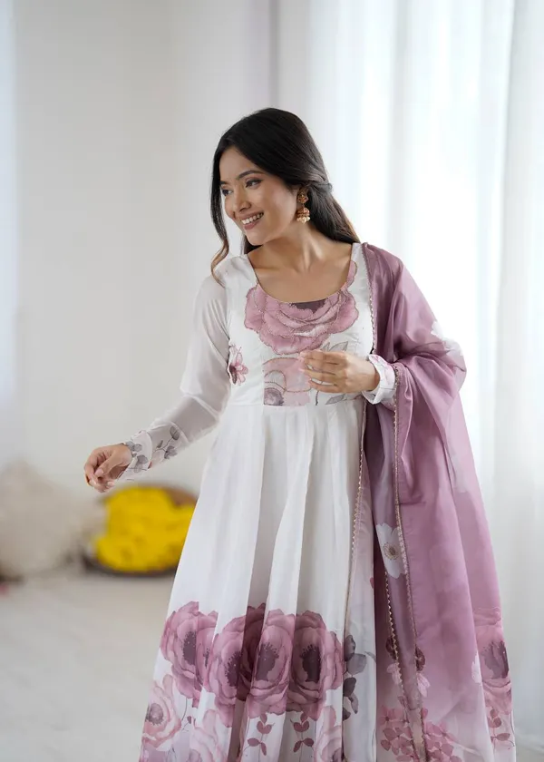 Onion_Pink_Pure_Soft_Organza_Silk_Fabric_Fully_Flair_Kali_Pattern_And_Canvas_Patta_With_Dupatta_And_Pant_Ready_To_Wear