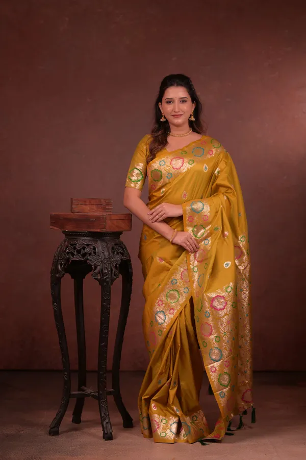 Yellow_Premium_Soft_Silk_New_Takshashila_Paithani_Saree_Made_With_Smooth_And_Rich_Fabric_Saree